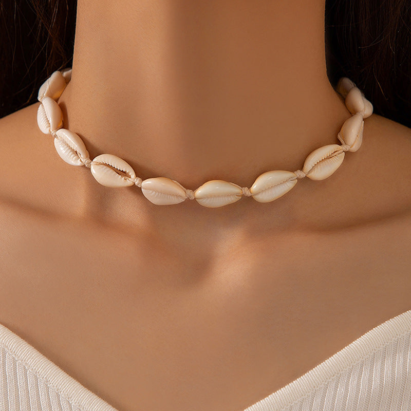 Wholesale Metal Shell Beaded Pendant Single Layer Necklace